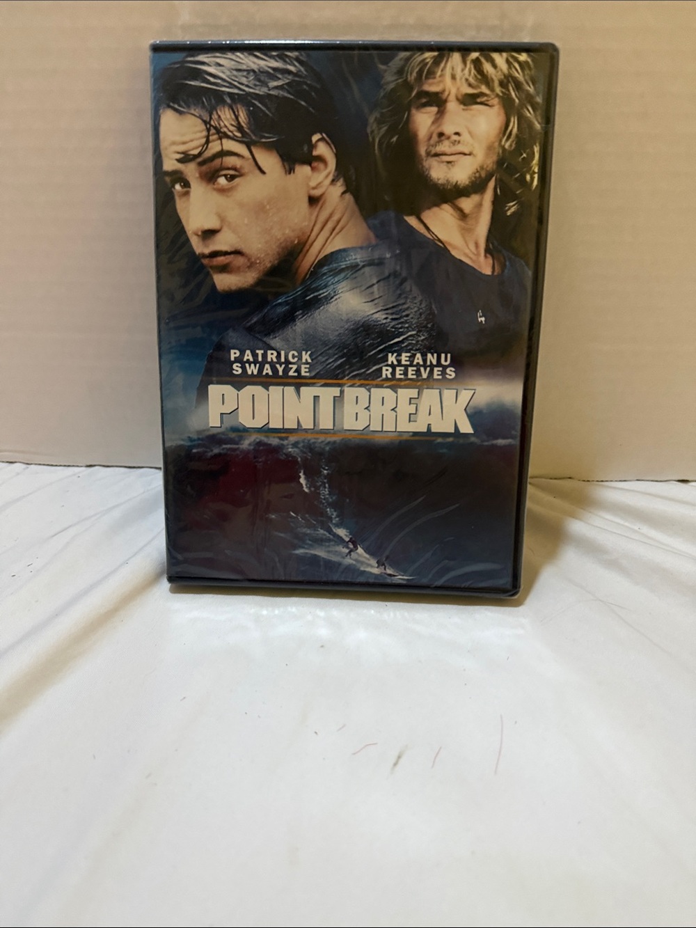 Point Break DVD - Blue Movie Cover Featuring Patrick Swayze & Keanu Reeves